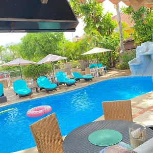 Гостевой дом D' Franchesis Hostal, Хуан-Долио